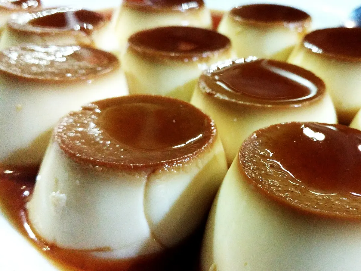 Spanish egg flan (flan de huevo casero)