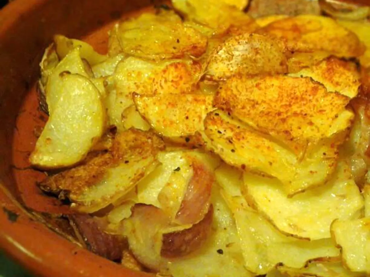 Patatas a lo pobre, Spanish poor man's potatoes